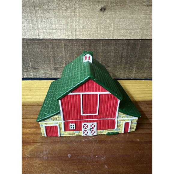 Country Barn Trinket Box Figis Gifts Collectiable - Picture 1 of 7